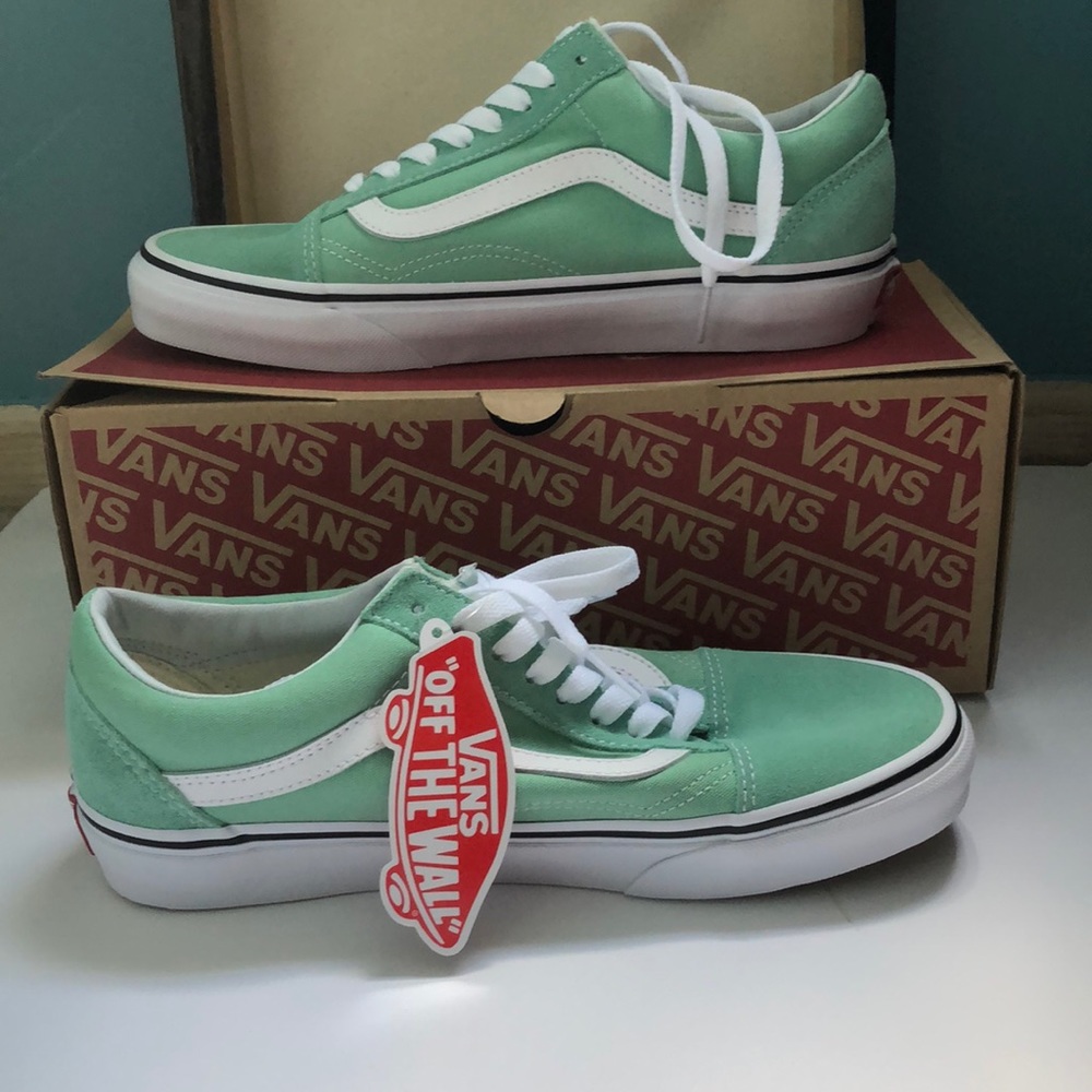 Shoes never worn